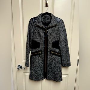 Classic Viva Spiga Over Coat. Sz 4